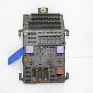 CAJA RELES RENAULT LAGUNA 2.2 1998 1036