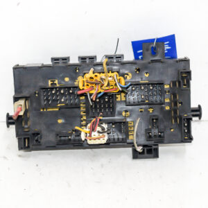 CAJA RELE VOLKSWAGEN GOLF III 1982 1058