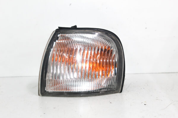 SEÑALERO SUZUKI BALENO IZQUIERDO 1995 al 2000 SR455