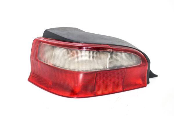 FAROL TRASERO IZQUIERDO CON PORTA LAMPARA CITROEN SAXO 1 1996 al 2002 (con detalle) FAT 007