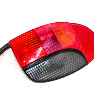 FAROL TRASERO DERECHO SIN PORTA LAMPARA PEUGEOT 306 BREAK 1997 al 2001 FAT 024