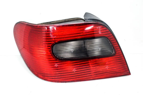 FAROL TRASERO IZQUIERDO SIN PORTA LAMPARA CITROEN XSARA 1 1997 al 2004 FAT 056