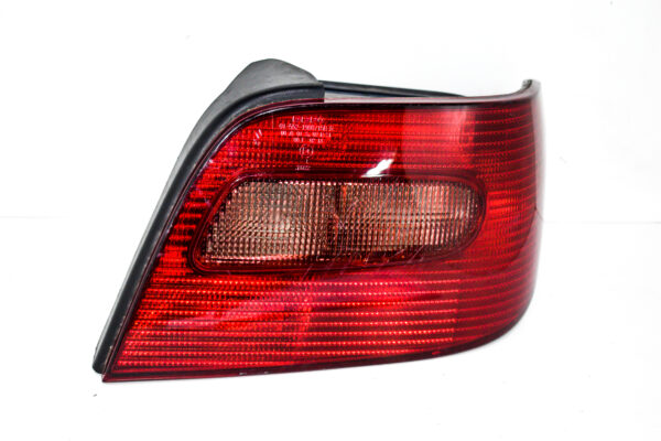 FAROL TRASERO DERECHO SIN PORTA LAMPARA CITROEN XSARA 1 1997 al 2003 (con detalle) FAT 061