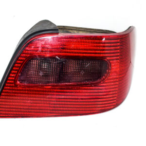 FAROL TRASERO DERECHO CON PORTA LAMPARA CITROEN XSARA 1 1997 al 2003 FAT 062