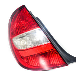 FAROL TRASERO IZQUIERDO CON PORTA LAMPARA CITROEN C5 2000 al 2004 FAT 091