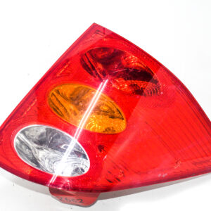 FAROL TRASERO DERECHO CON PORTA LAMPARA PEUGEOT 1007 2005 al 2007 FAT 092