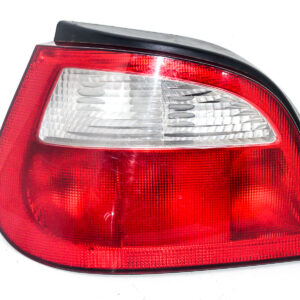 FAROL TRASERO IZQUIERDO CON PORTA LAMPARA RENAULT MEGANE 1 II 1995 al 2001 (con detalle) FAT 128