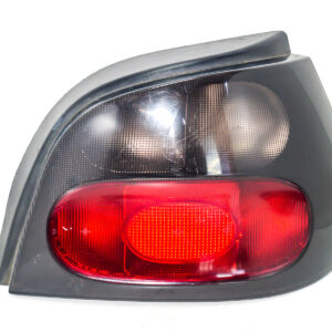 FAROL TRASERO DERECHO SIN PORTA LAMPARA RENAULT MEGANE 1995 al 2001 FAT 203