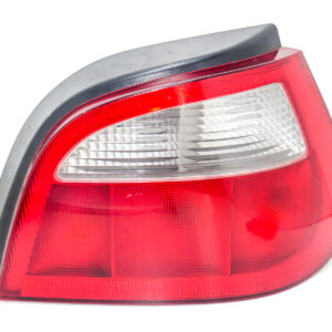 FAROL TRASERO DERECHO CON PORTA LAMPARA RENAULT MEGANE 1995 al 2001 FAT 204