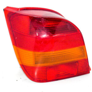 FAROL TRASERO IZQUIERDO SIN PORTA LAMPARA FORD FIESTA 1995 al 2008 FAT 326