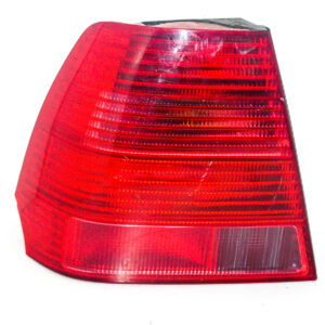 FAROL TRASERO IZQUIERDO CON PORTA LAMPARA VOLKSWAGEN BORA 1998 al 2004 (con detalle) FAT 353