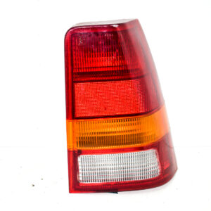 FAROL TRASERO DERECHO CON PORTA LAMPARA CHEVROLET KADETT 1985 al 1991 FAT 410