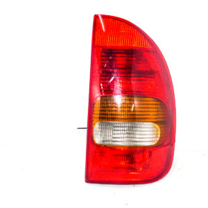 FAROL TRASERO DERECHO CON PORTA LAMPARA CHEVROLET CORSA B 1993 al 2000 FAT 432