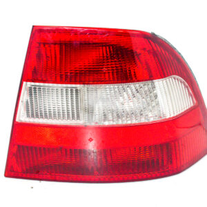 FAROL TRASERO DERECHO CON PORTA LAMPARA CHEVROLET VECTRA B 1995 al 2000 FAT 436