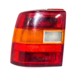 FAROL TRASERO IZQUIERDO CON PORTA LAMPARA CHEVROLET VECTRA B 1989 al 1995 FAT 437