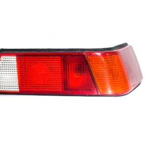 FAROL TRASERO DERECHO CON PORTA LAMPARA ALFA ROMEO 33 1990 al 1994 FAT 467