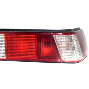 FAROL TRASERO DERECHO CON PORTA LAMPARA ALFA ROMEO 33 1990 al 1994 FAT 470