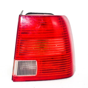 FAROL TRASERO DERECHO CON PORTA LAMPARA VOLKSWAGEN PASSAT 1997 al 2005 FAT 481