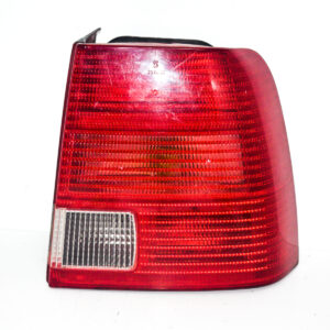 FAROL TRASERO DERECHO CON PORTA LAMPARA VOLKSWAGEN PASSAT 1997 al 2005 FAT 482