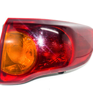 FAROL TRASERO DERECHO CON PORTA LAMPARA TOYOTA COROLLA 2000 al 2011 FAT 485