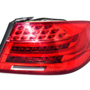 FAROL TRASERO DERECHO CON PORTA LAMPARA BMW E92 COUPE 2010 al 2013 FAT 504