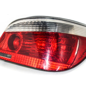 FAROL TRASERO DERECHO CON PORTA LAMPARA BMW E60 2003 al 2010 FAT 512