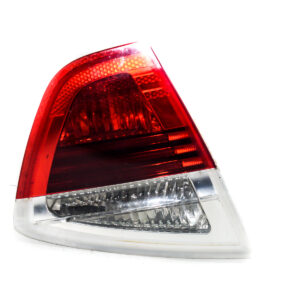 FAROL TRASERO IZQUIERDO CON PORTA LAMPARA BMW E90 TAPA BAUL 2005 al 2012 FAT 517