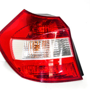 FAROL TRASERO IZQUIERDO CON PORTA LAMPARA BMW E87 2003 al 2011 FAT 526