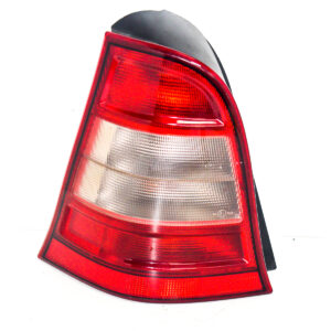 FAROL TRASERO IZQUIERDO CON PORTA LAMPARA MERCEDES BENZ W168 1997 al 2005 FAT 528