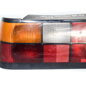 FAROL TRASERO IZQUIERDO CON PORTA LAMPARA VOLVO 460 2003 al 2008 (con detalle) FAT 540