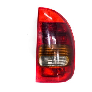 FAROL TRASERO DERECHO CON PORTA LAMPARA CHEVROLET CORSA 1993 al 2000 (con detalle) FAT 547