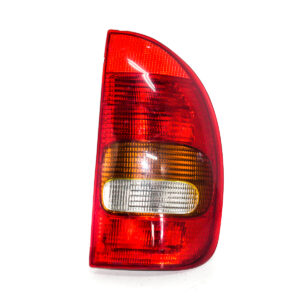 FAROL TRASERO DERECHO CON PORTA LAMPARA CHEVROLET CORSA 1993 al 2000 (con detalle) FAT 548
