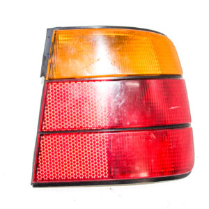 FAROL TRASERO DERECHO CON PORTA LAMPARA BMW E34 1989 al 1995 (con detalle) FAT 585