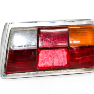 FAROL TRASERO DERECHO CON PORTA LAMPARA BMW E12 SERIE 5 1972 al 1981 (con detalle) FAT 586
