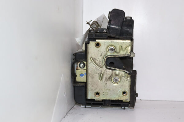 Cerradura Trasera Izquierda Volkswagen Golf 3 Cps-151