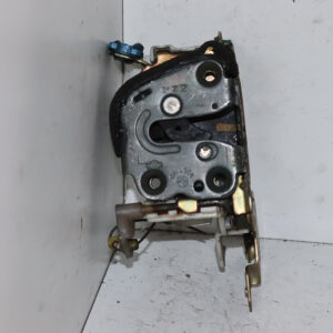 Cerradura Delantera Izquierda Nissan Sunny Cps-463