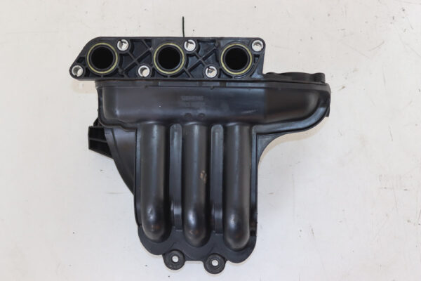 Multiple de admision Volkswagen Polo 1,2i MA-015