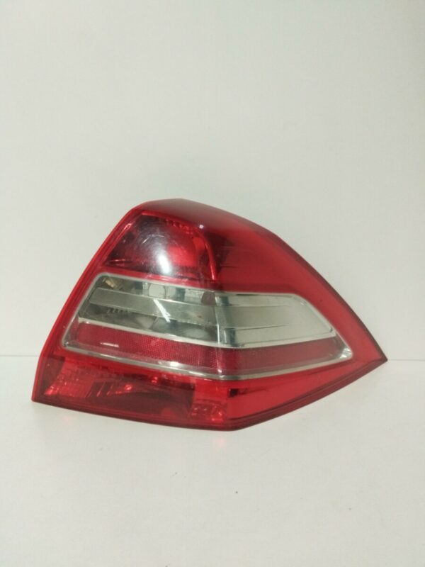FAROL TRASERO DERECHO EXTERIOR RENAULT MEGANE II CLASSIC BERLINA Dynamique DIESEL Motor 1,9 Ltr.  131 CV  [2003 - 2010] 4 Puertas