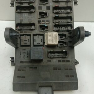 CAJA RELES / FUSIBLES RENAULT LAGUNA (B56) 1.9 dTi RT DIESEL Motor 1,9 Ltr.  98 CV  [1998 - 2001] 5 Puertas