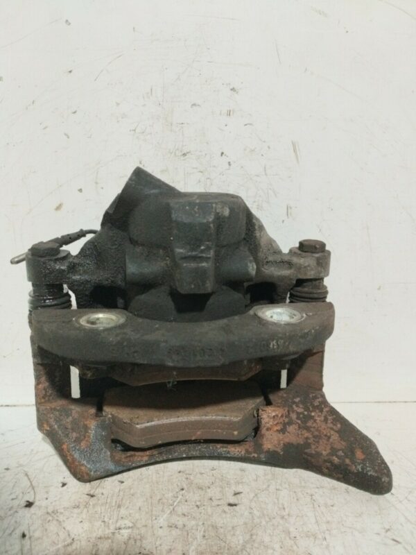MORDAZA DE FRENO DELANTERA IZQUIERDA PEUGEOT 407 1.6 HDi DIESEL Motor 1,6 Ltr.  109 CV  [2004 - 2011] 3 Puertas - Imagen 2