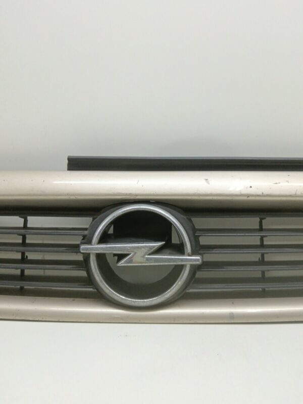 CARETA OPEL ASTRA F BERLINA 2.0 16V CAT (X 20 XEV / L34) NAFTA Motor 2,0 Ltr.  136 CV  [1991 - 1998] 3 Puertas - Imagen 2