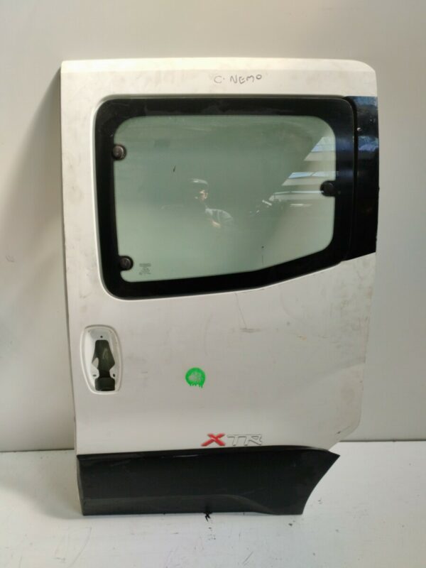 PUERTA LATERAL CORREDERA IZQUIERDA PEUGEOT BIPPER Básico DIESEL Motor 1,4 Ltr.  68 CV  [2008 - 0] 5 Puertas