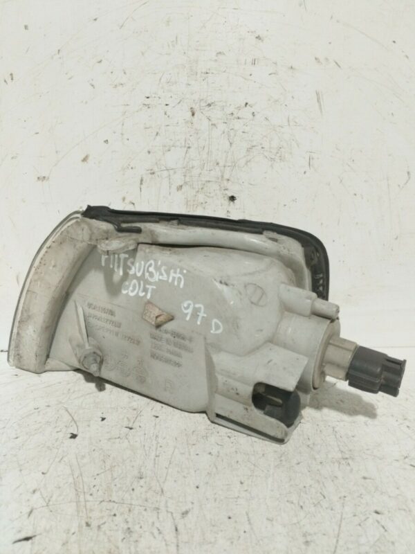 SEÑALERO DERECHO MITSUBISHI COLT (CJ0) 1300 Avance NAFTA 95 Motor 1,3 Ltr.  82 CV  [1996 - 2003] 3 Puertas - Imagen 2