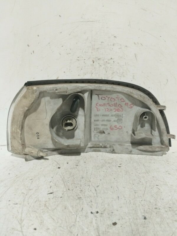 SEÑALERO DERECHO TOYOTA COROLLA (E10) 1.8 GASOLINA GASOLINA 0 1.8 GASOLINA [1994 - 1997] 3 Puertas - Imagen 2