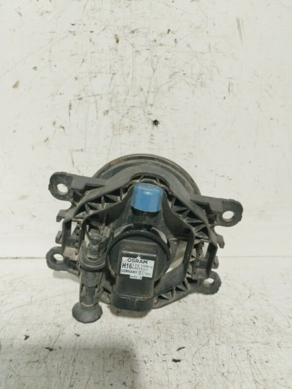 FARO CAMINERO DERECHO RENAULT DUSTER 1.5 dCi Diesel FAP CAT DIESEL Motor 1,5 Ltr.  107 CV  [2010 - 0] 3 Puertas - Imagen 2