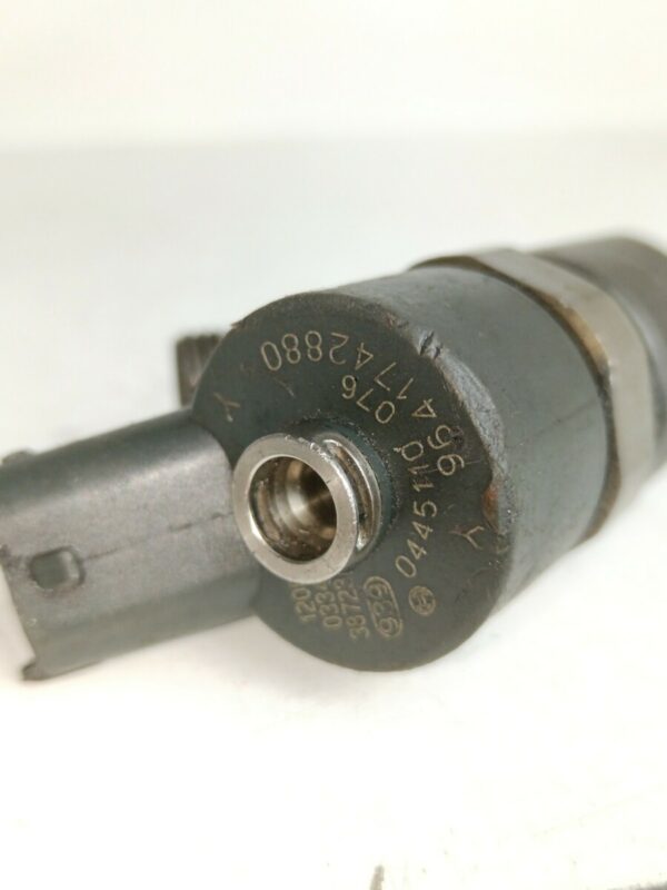 INYECTOR CITROEN C4 BERLINA 2.0 HDi CAT (RHR / DW10BTED4) DIESEL Motor 2,0 Ltr.  136 CV  [2004 - 2011] 3 Puertas - Imagen 2