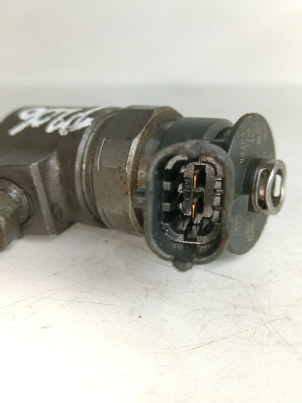 INYECTOR PEUGEOT 206 BERLINA 1.4 HDi DIESEL Motor 1,4 Ltr.  68 CV  [1998 - 2010] 3 Puertas - Imagen 4