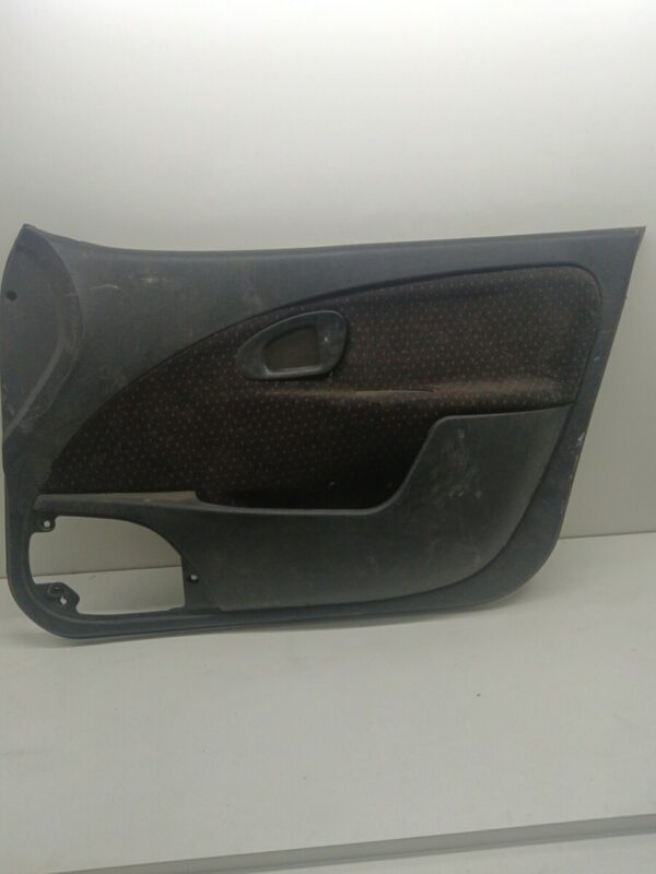 TAPIZADO INTERIOR PUERTA DELANTERO DERECHO CITROEN SAXO 1,6 NAFTA 95 Motor 1,6 Ltr.  88 CV  [1996 - 2000] 3 Puertas