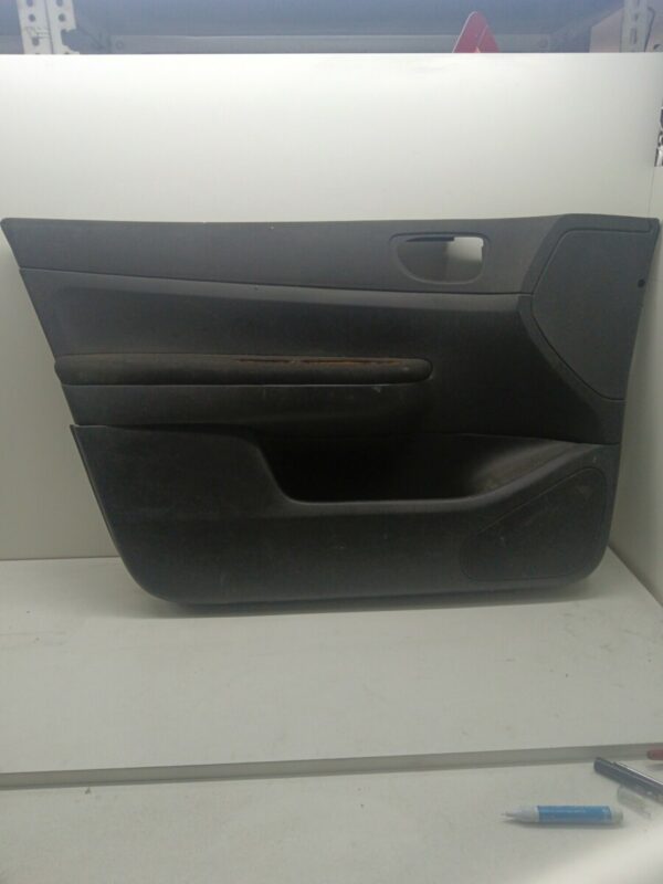 TAPIZADO INTERIOR PUERTA DELANTERO IZQUIERDO PEUGEOT 307 (S1) 2.0 HDi CAT DIESEL Motor 2,0 Ltr.  90 CV  [2001 - 2005] 3 Puertas