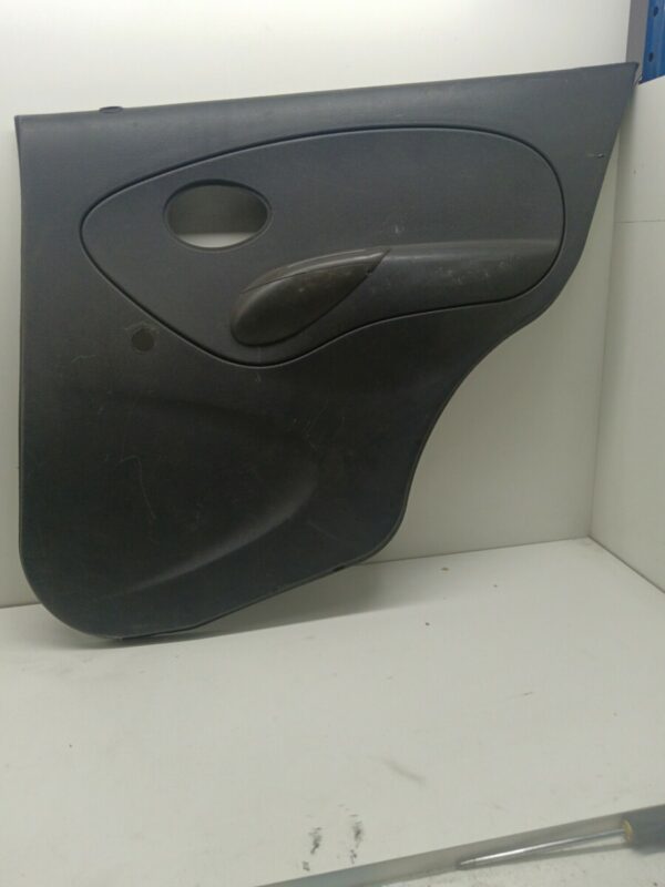 TAPIZADO INTERIOR PUERTA TRASERO DERECHO DAEWOO MATIZ 0.8 CAT NAFTA Motor 0,8 Ltr.  52 CV  [1997 - 2004] 3 Puertas